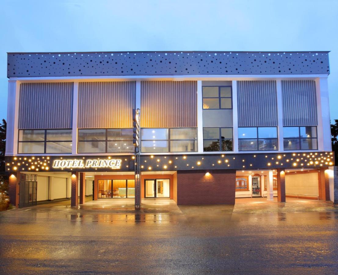 Hotel Prince Kāladi Eksteriør billede